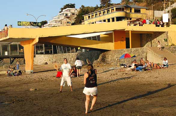 Deportes en playa Amarilla - Concn