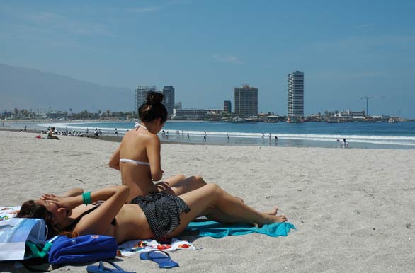 Chicas en la playa - Iquique
