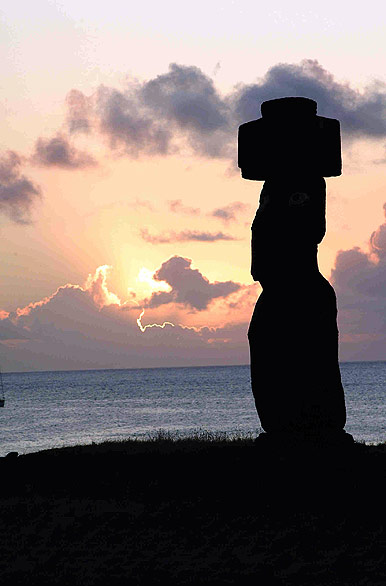 Ahu Ko Te Riku, estatua clsica - Isla de Pascua