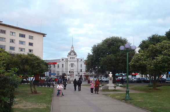 En la Plaza Plaza Osorno - Osorno / Puyehue