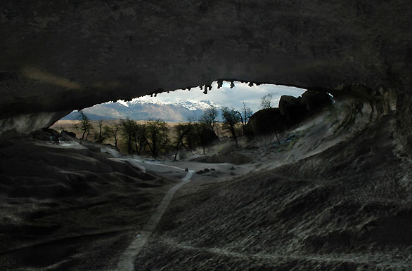 Cueva del Milodn - Puerto Natales / Torres del Paine