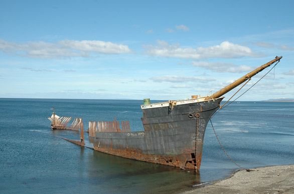 Casco de la fragata inglesa Lord Lonsdale - Punta Arenas