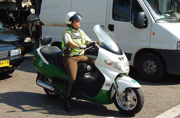 Polica en su moto - Via del Mar
