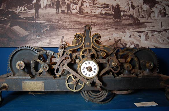Maquinaria reloj Catedral en Museo - Ancud
