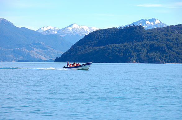 Navegando el lago Gral. Carrera - Chile Chico / Lago G. Carrera