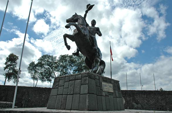 Monumento ecuestre - Chillán