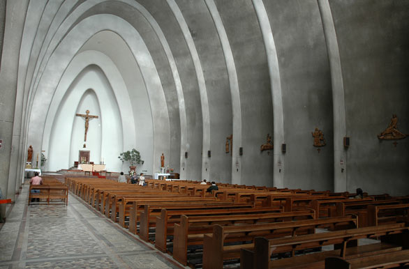 Interior de la catedral - Chillán