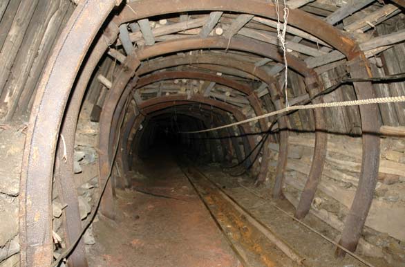 Interior de la mina Chiflón del Diablo - Concepción
