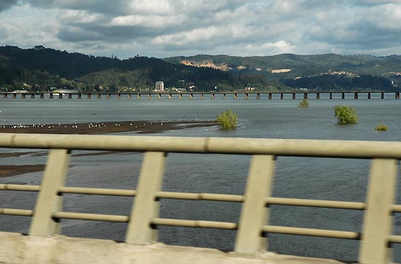 Puente sobre el Río Bio Bio - Concepción