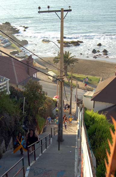 Escalera a la playa - Concón