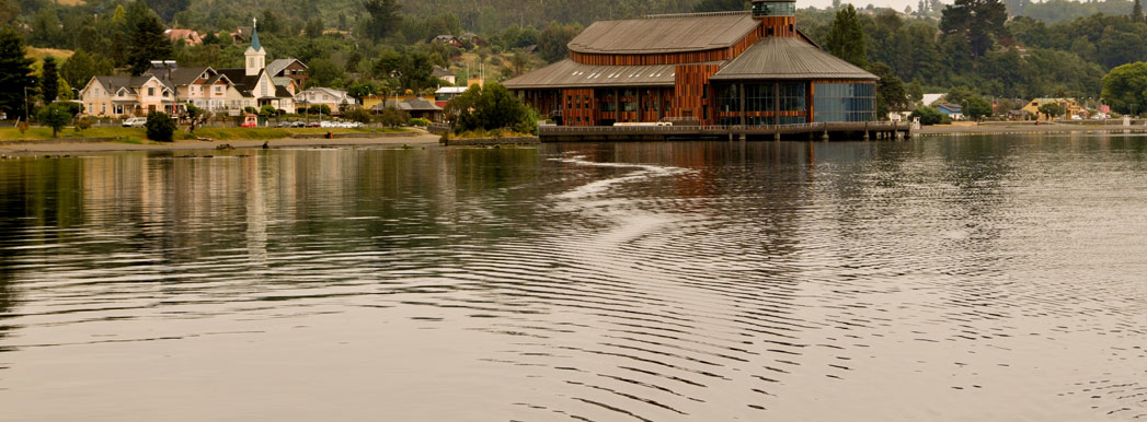 Teatro sobre el Lago Llanquihue - Frutillar