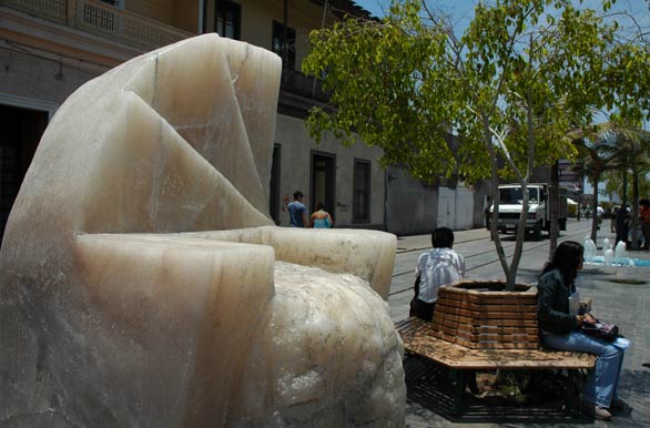 Esculturas de piedra en Baquedano - Iquique