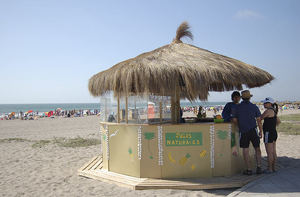 Kiosco en la playa - La Serena