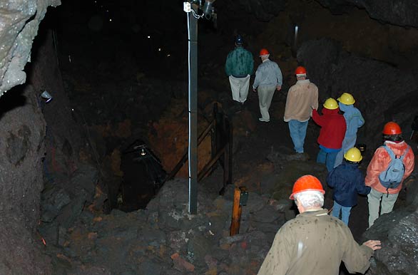 Profundidades de la cuevas volcnicas - Pucn