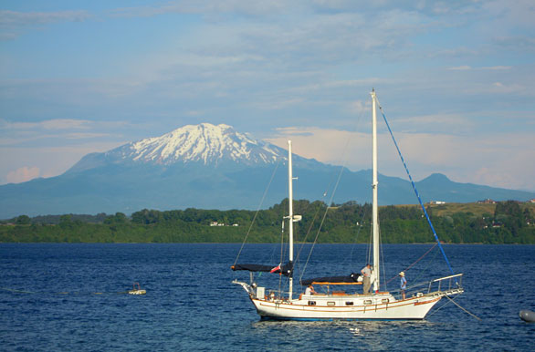 Lago Llanquihue Y volcn Calbuco - Puerto Varas