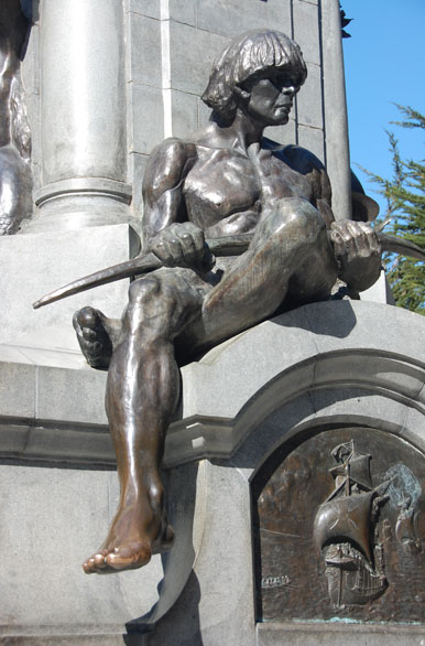 Cuenta la leyenda del beso en el pie..... - Punta Arenas