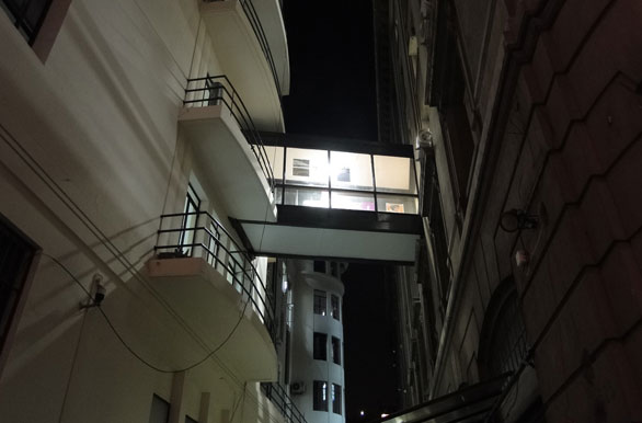 Cruzando, edificios en Santiago - Santiago