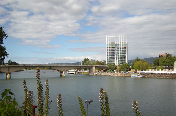 Puente Pedro de Valdivia y Hotel Casino - Valdivia