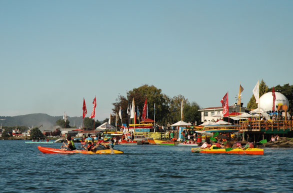 Actividad recreativa en el ro - Valdivia